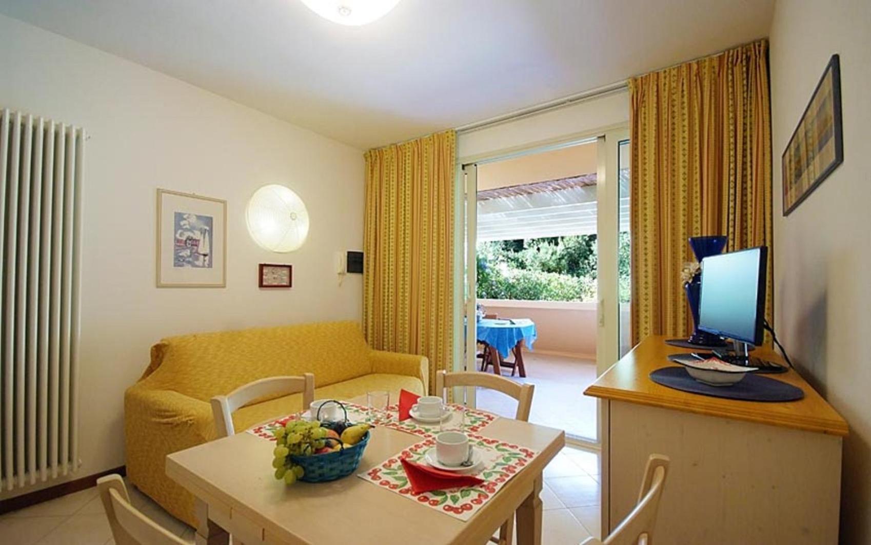 Residence Rex Lo Scoglietto ปุนตาอาลา ภายนอก รูปภาพ